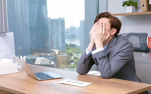 公司經(jīng)營(yíng)不下去了，到底零申報(bào)好？還是...