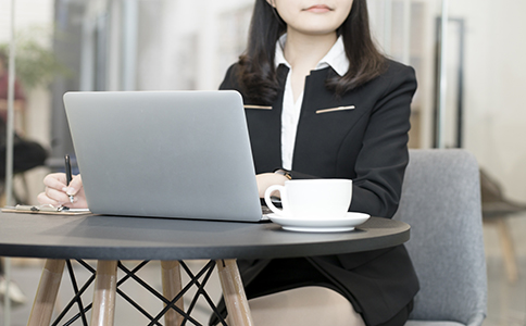 剛開始創(chuàng)業(yè)，注冊(cè)公司還是注冊(cè)個(gè)體工商戶？