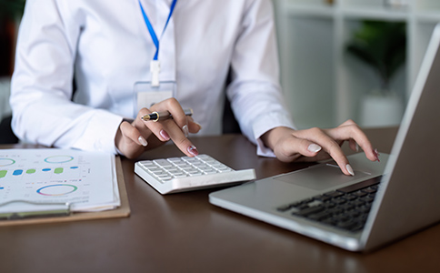 代記賬公司多少錢一年？