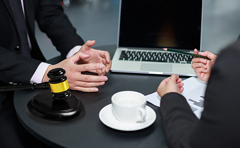 代理企業(yè)商標(biāo)注冊(cè)費(fèi)用要多少錢？